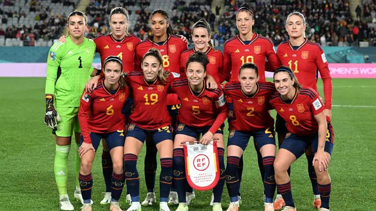 تتوج إسبانيا بلقب كأس العالم للسيدات وتسجل رقمًا قياسيًا بتسجيل 18 هدفًا